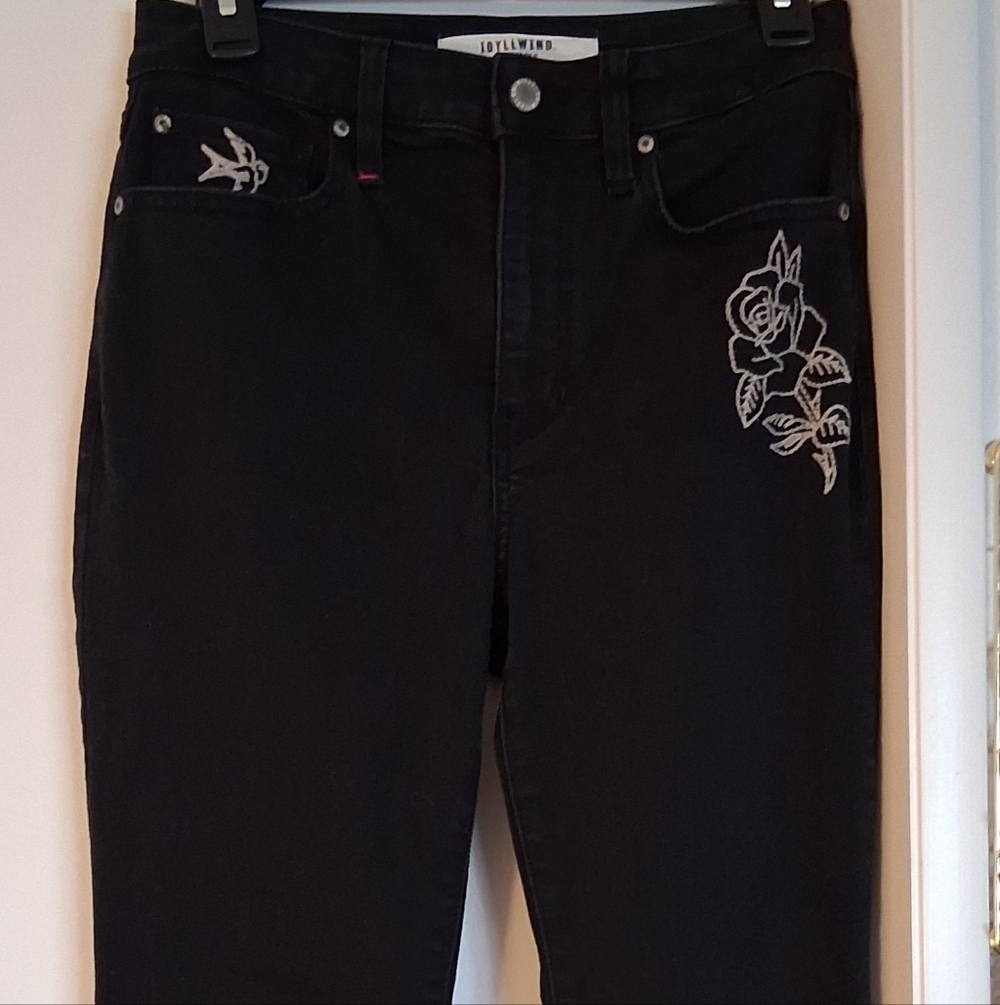 Idyllwind Black Wide Leg Jeans with White Rose Embroidery